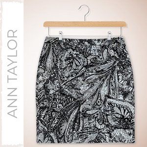 ANN TAYLOR LOFT Black and White Pencil Skirt